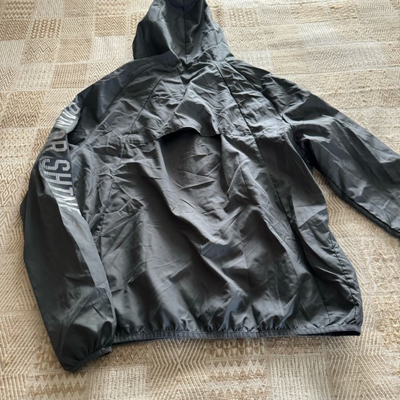 CNTR Running Reflective Rain Jacket - Picture 3 of 5